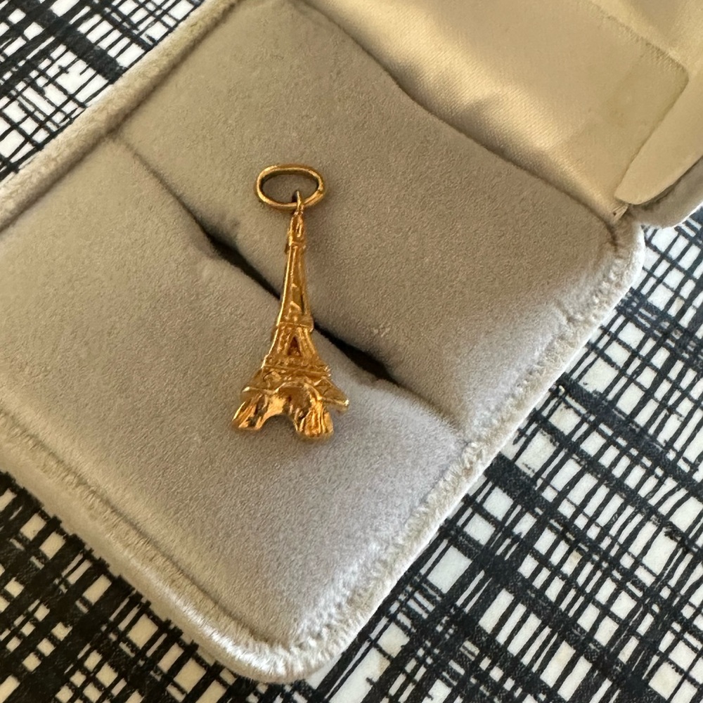 Gold Eiffel Tower Charm Pendant imported from Paris !🇫🇷